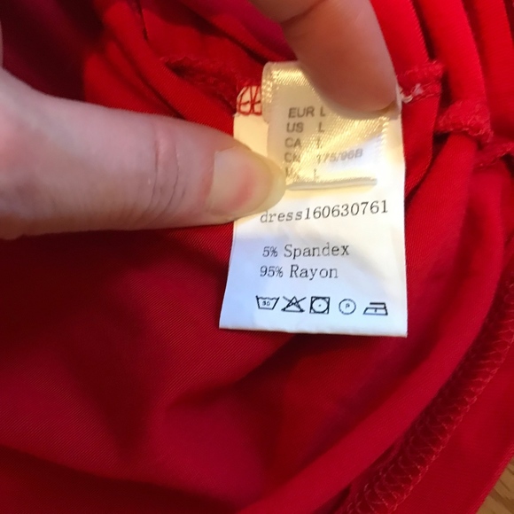 Red stretchy t-shirt dress - Picture 3 of 5